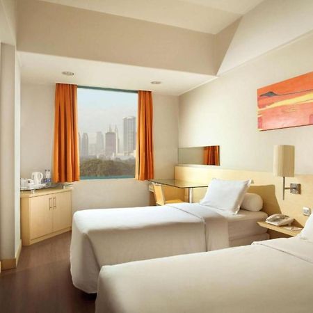 Horison Arcadia Wahid Hasyim Hotel Jakarta Buitenkant foto