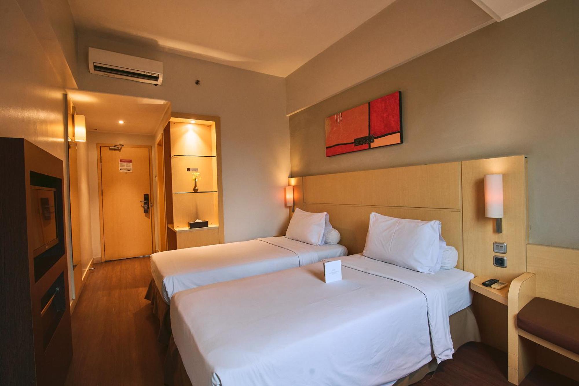 Horison Arcadia Wahid Hasyim Hotel Jakarta Buitenkant foto