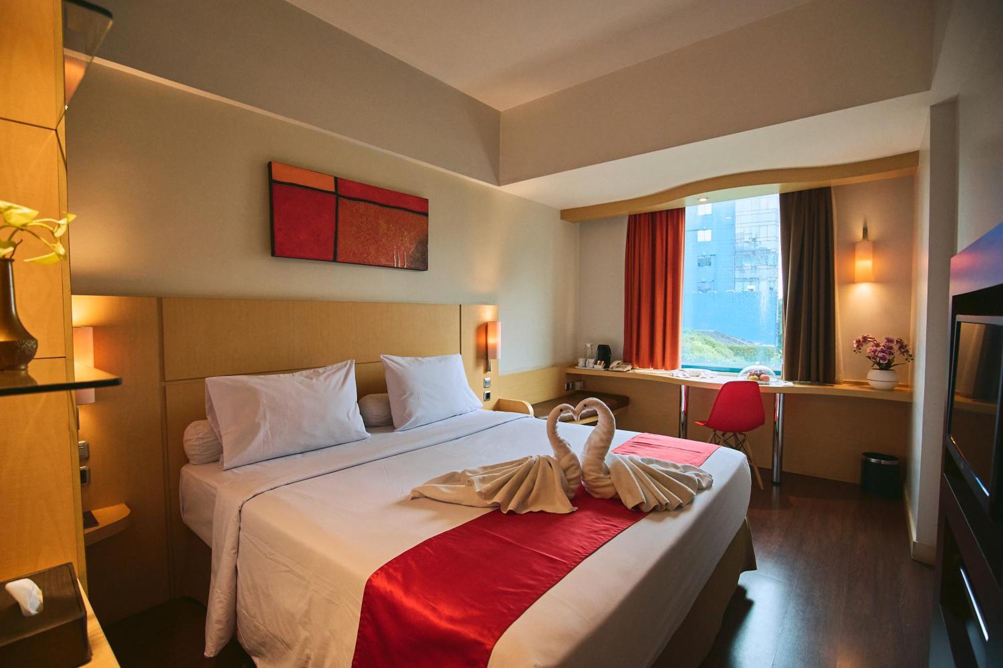 Horison Arcadia Wahid Hasyim Hotel Jakarta Buitenkant foto