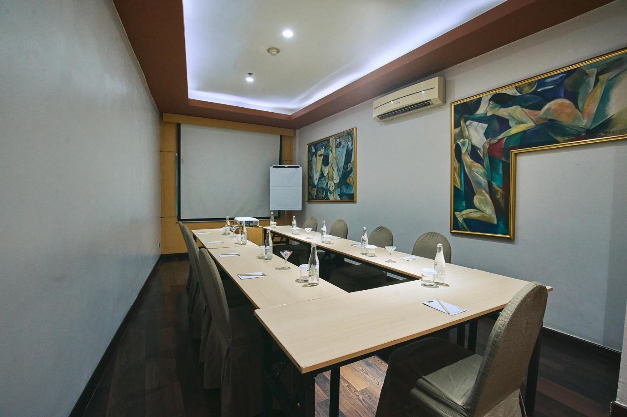 Horison Arcadia Wahid Hasyim Hotel Jakarta Buitenkant foto