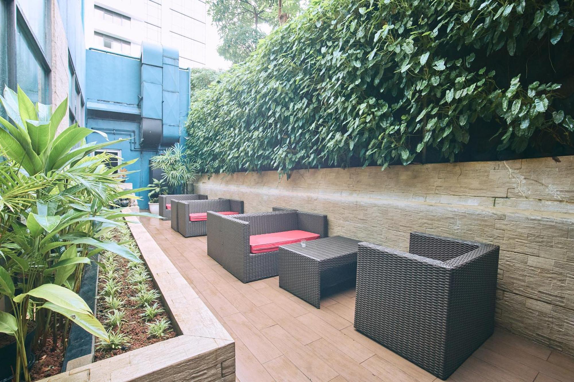 Horison Arcadia Wahid Hasyim Hotel Jakarta Buitenkant foto